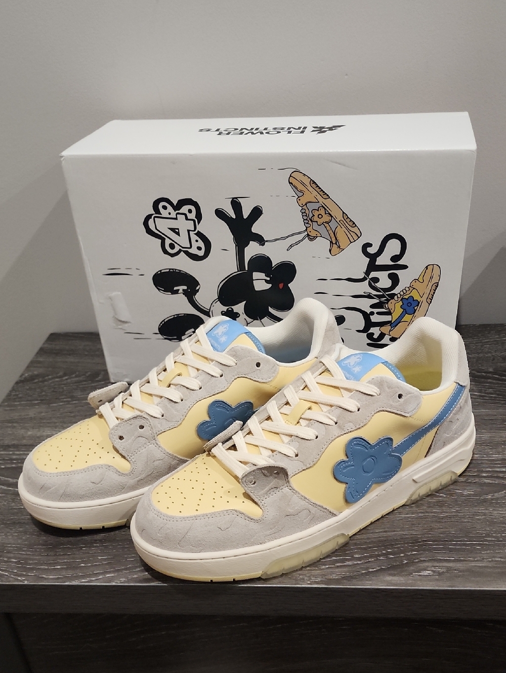 BNWT Flower Instincts Limited Edition Flin Fentanyl Flower Street Sneakers